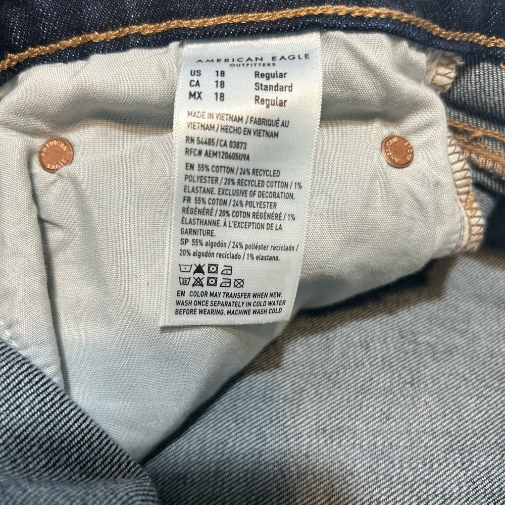 American Eagle Outfitters Dark Blue Barrel Jeans - Picture 5 of 6